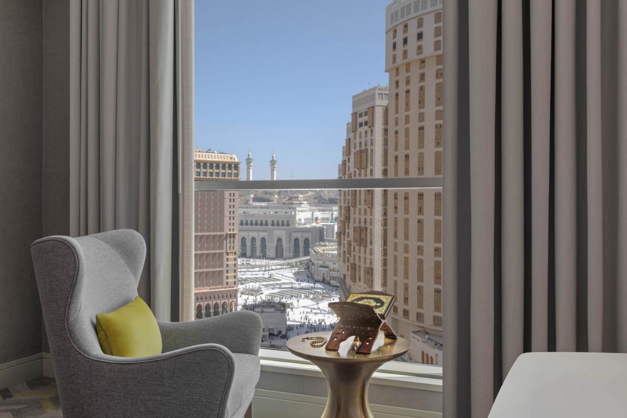 Tawaf Jumeirah · 9